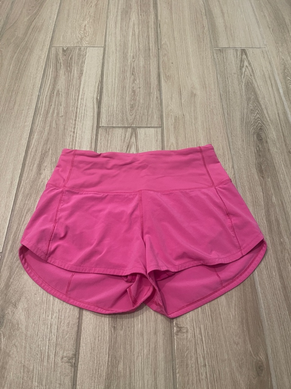 Lululemon Speed Up High Rise Shorts 2.5” Sonic Pink Sz 4 - Picture 5 of 9